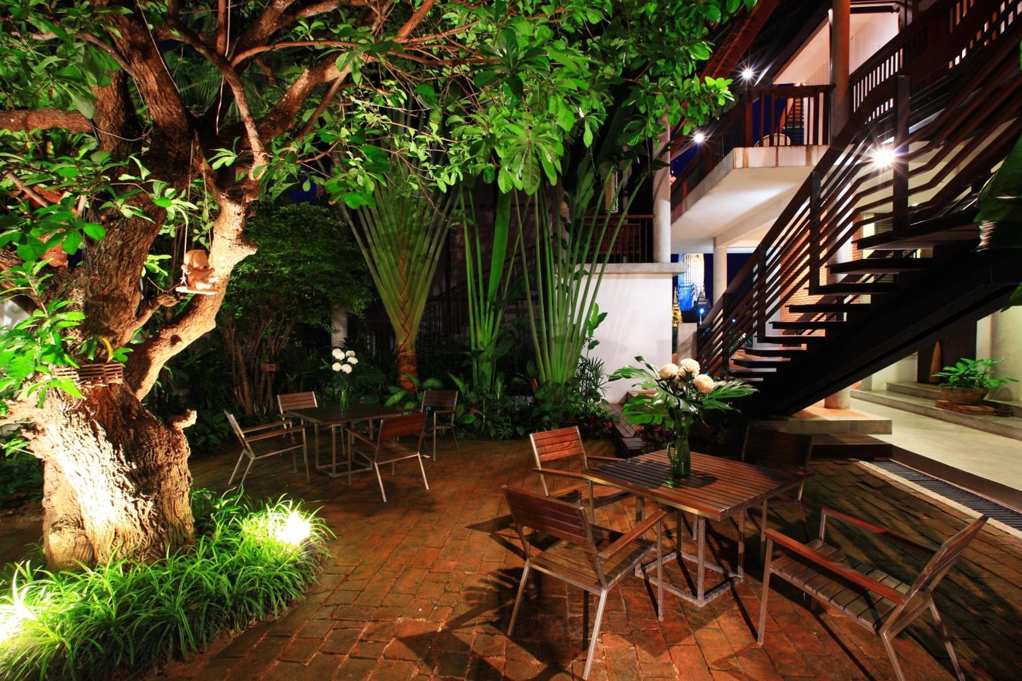 Iudia Hotel Phra Nakhon Si Ayutthaya Exterior photo